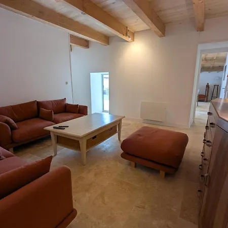 Maison Accueillante, Animaux Ok - 8 Pers. Nanteuil-en-Vallée